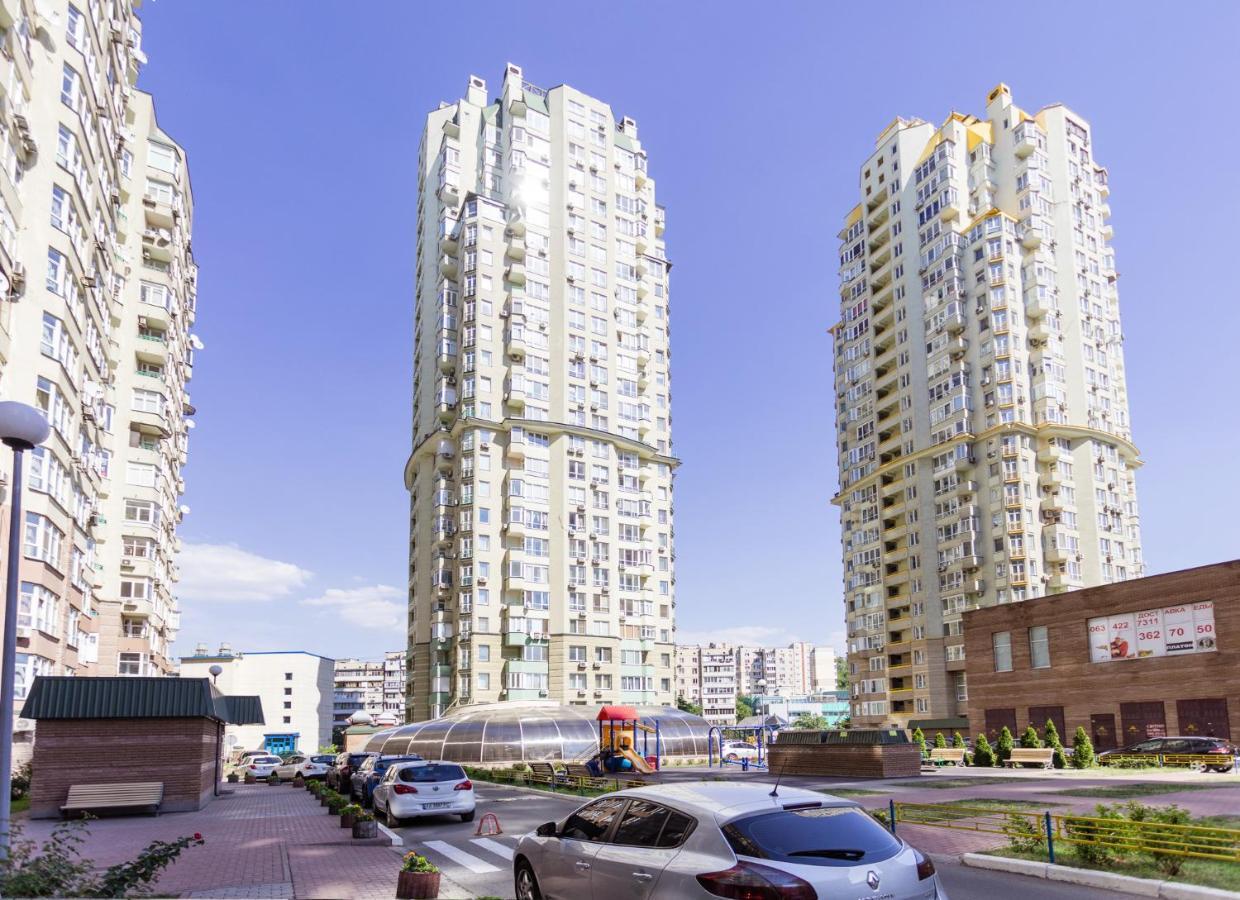 Navit Apartments With Breakfast, Near The Railway Station, The City Center, The Park Kiev Eksteriør bilde