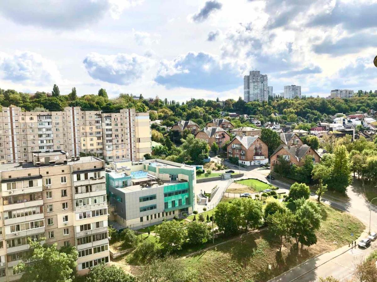 Navit Apartments With Breakfast, Near The Railway Station, The City Center, The Park Kiev Eksteriør bilde