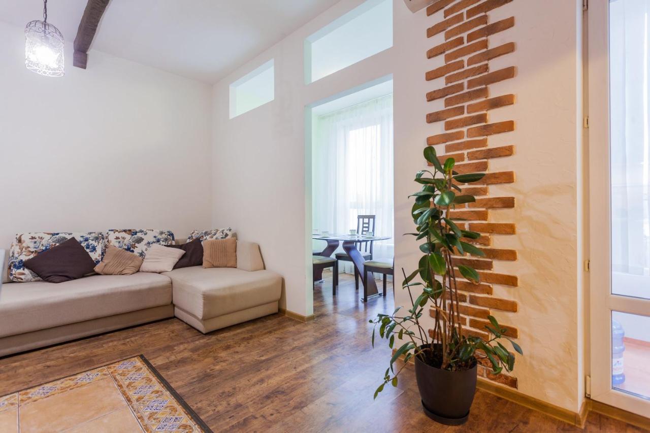 Navit Apartments With Breakfast, Near The Railway Station, The City Center, The Park Kiev Eksteriør bilde