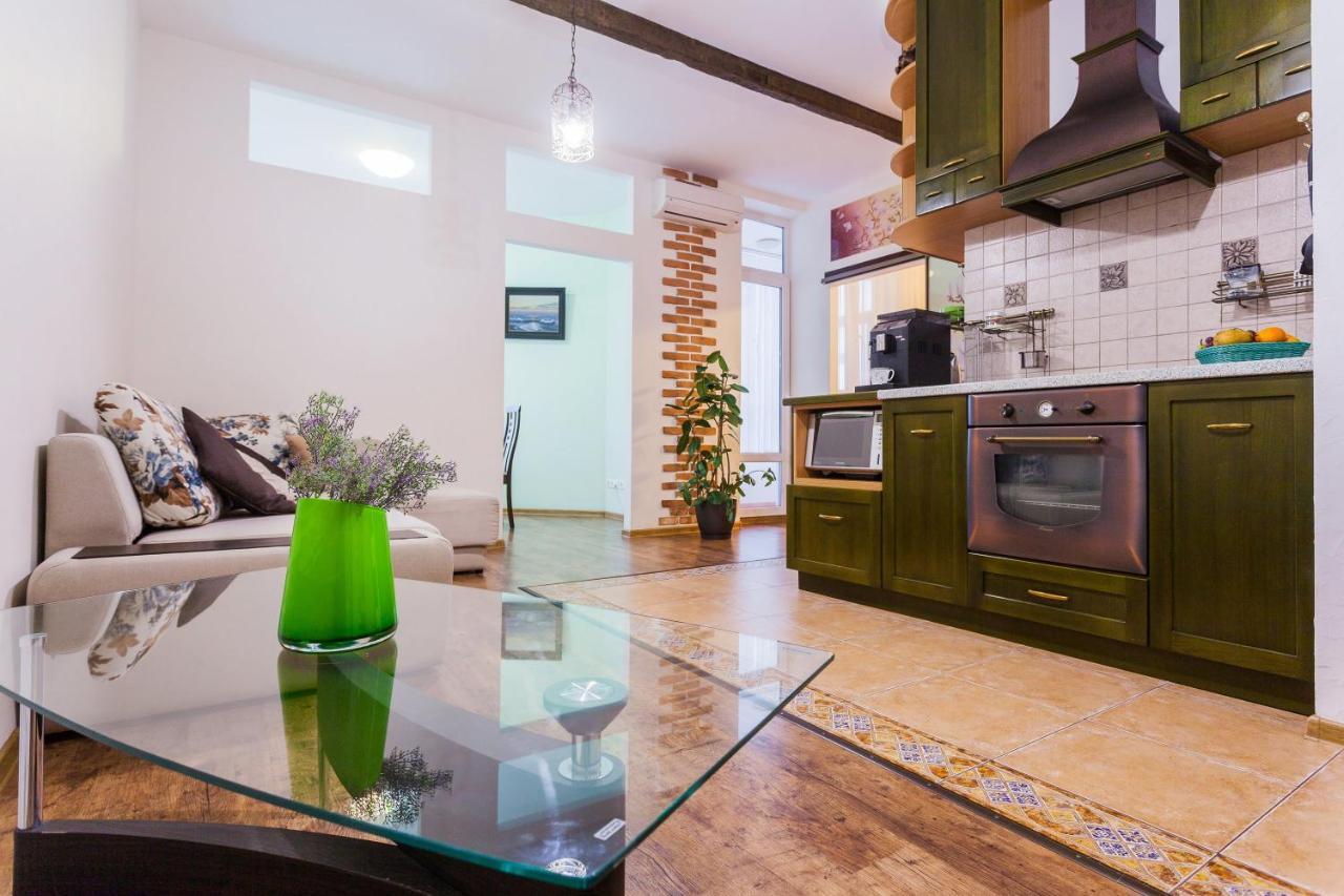Navit Apartments With Breakfast, Near The Railway Station, The City Center, The Park Kiev Eksteriør bilde